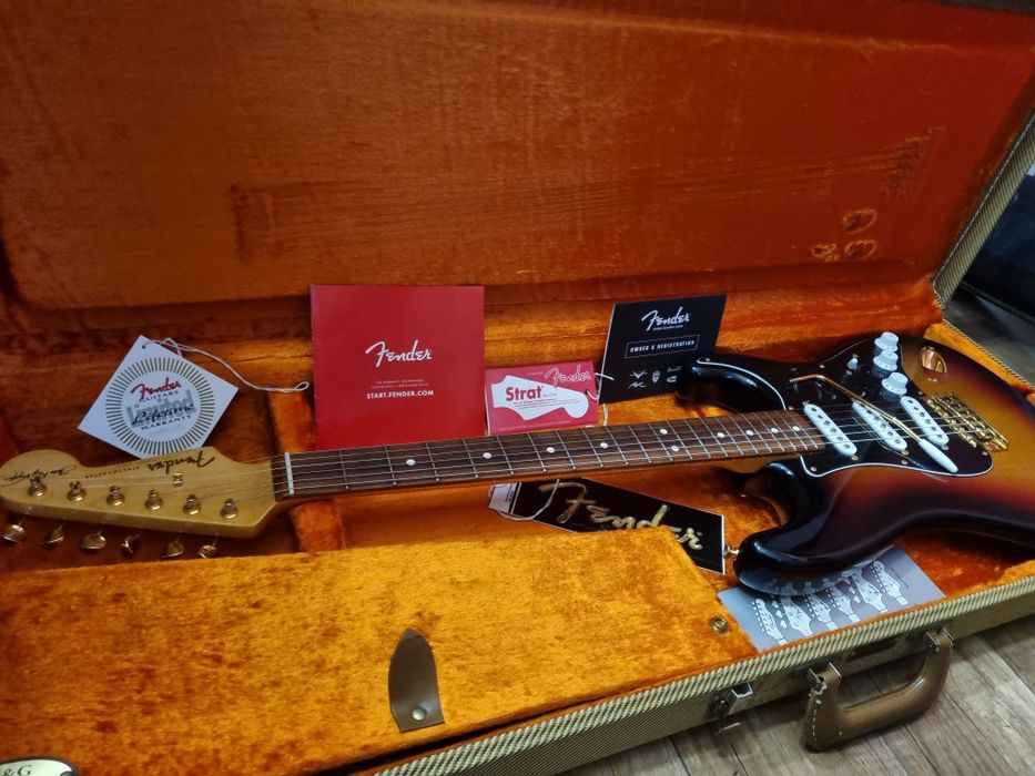 Fender Stratocaster  SRV  2005.