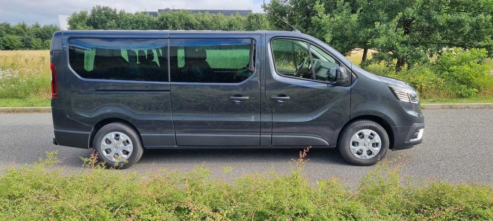 Wypożyczalnia wynajem busów busa 8, 9 os - Renault Trafic NOWY 2024