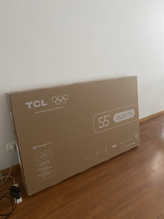 TV TCL 55 nova em caixa