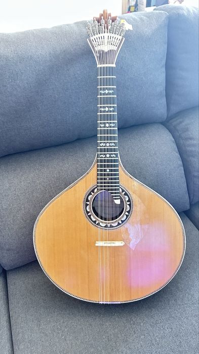 Guitarra Portuguesa feita por luthier