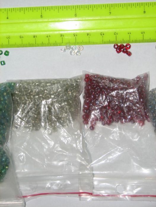 Бисер и паетки продам или обменяю при личной встрече на вкусности