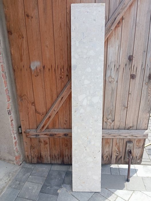 Parapet z kamienia