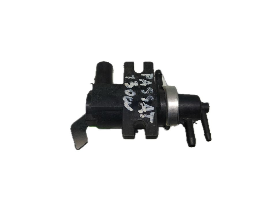 Sensor genérico VOLKSWAGEN Passat (3B3)