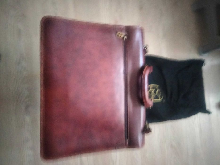 Портфель шкіряний , новий