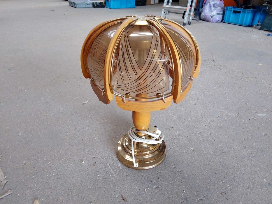 Lampa witrażowa stołowa stojąca