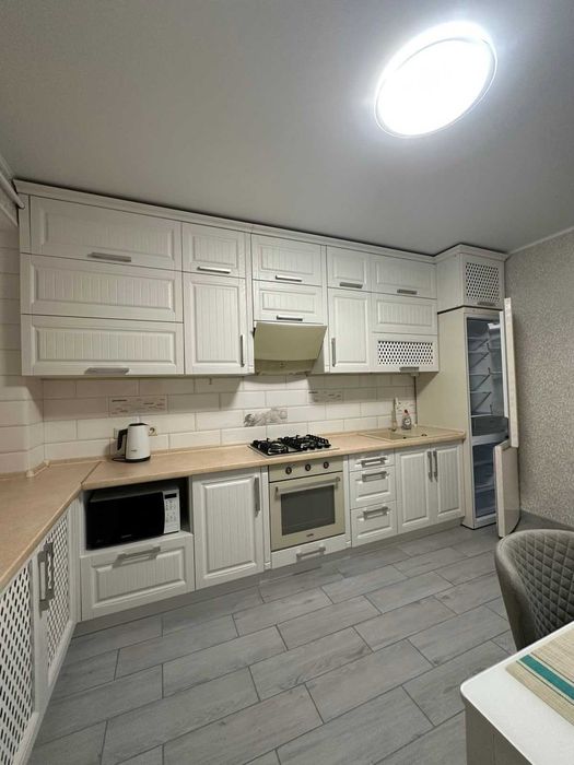 Здається 1 кімнатна квартира біля 5 школи