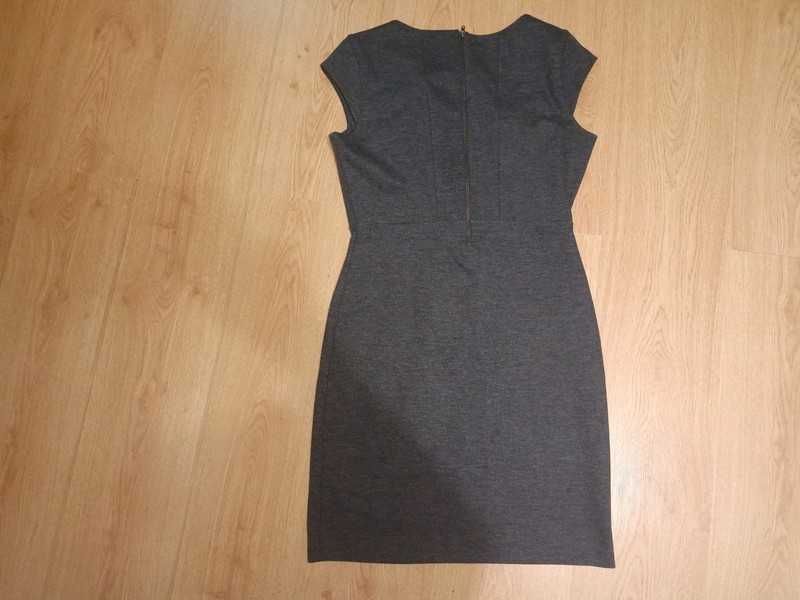 Dopasowana sukienka szara Limited Marks&Spencer