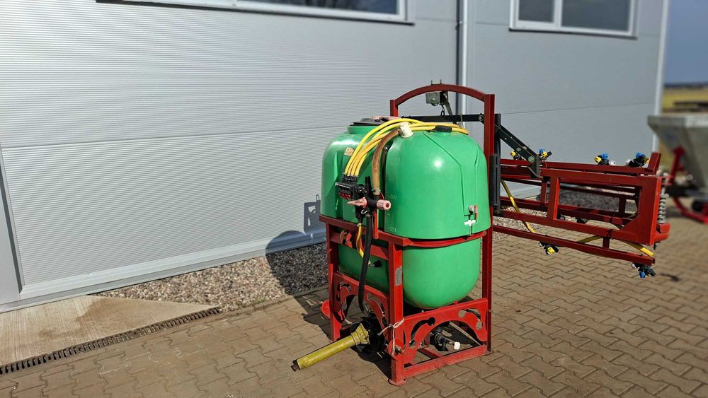 Opryskiwacz polowy podwieszany 400l