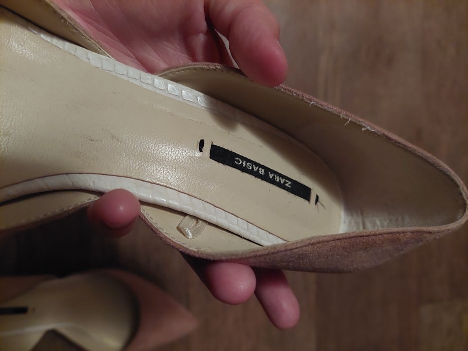 Жіночі туфлі zara