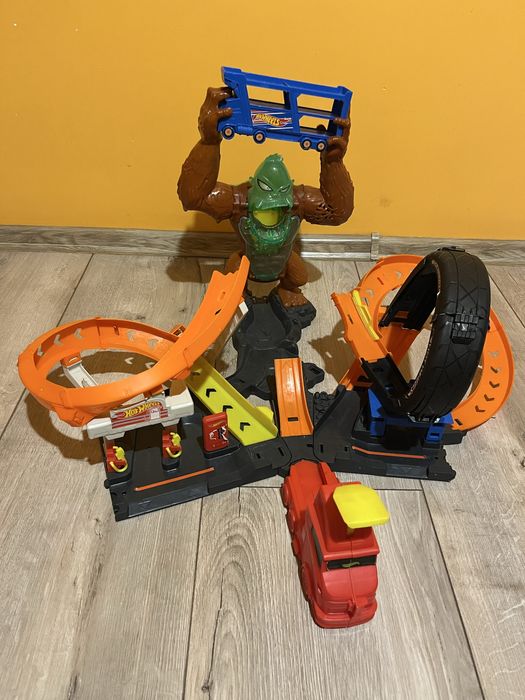 Трек HotWheels Горила