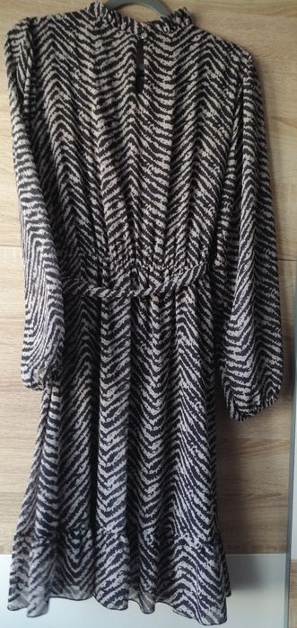 Vestido com mangas compridas