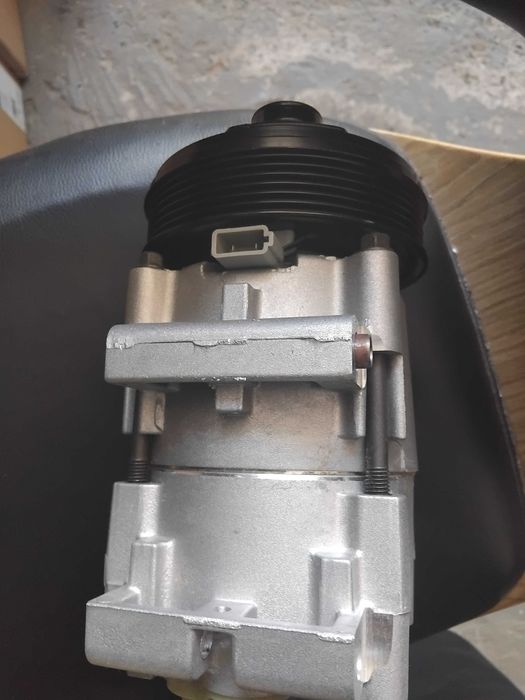 Kompresor klimatyzacji ford escort