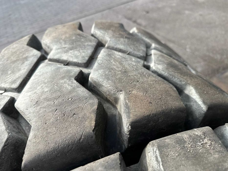 Opona Opony Wózek Widlak 355/65-15 | 355/65X15 TRELLEBORG T-900 32PR