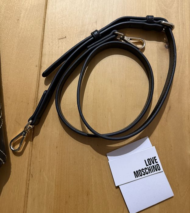 Mala Love Moschino preta