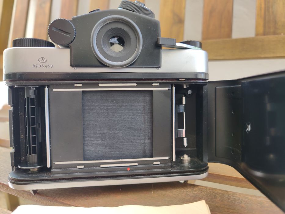 Máquina fotográfica Kiev-60 TTL