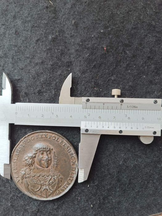 Настільна весільна медаль Владислав 4 Ваза.