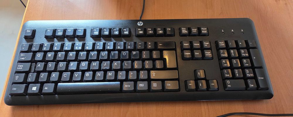 komputer HP EliteDesk 800 G1 SFF  Intel i3 8GB 120SSD + mysz+klaw