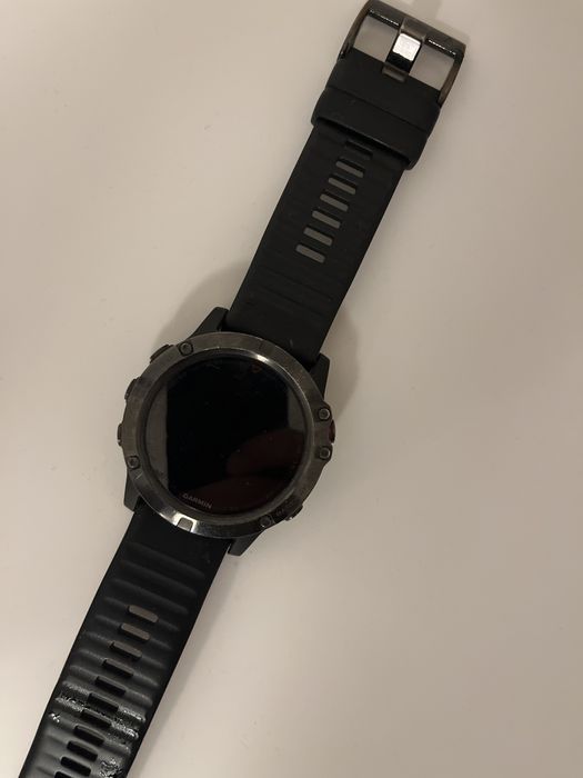 Garmin Fenix 5X z ładowarką - nie uruchamia się