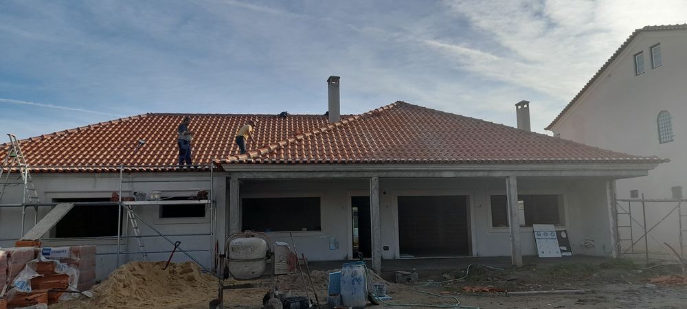 Serviços de pedreiro e ladrilhador