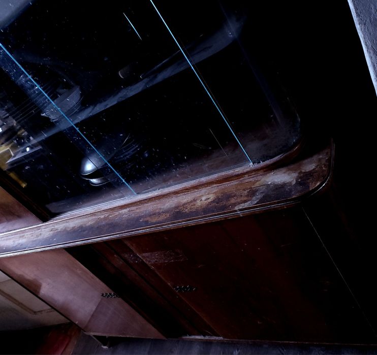 советские шкафы и низкая тумба