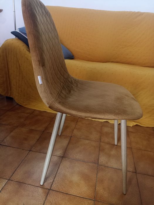 Vendo duas  Cadeiras Kasa