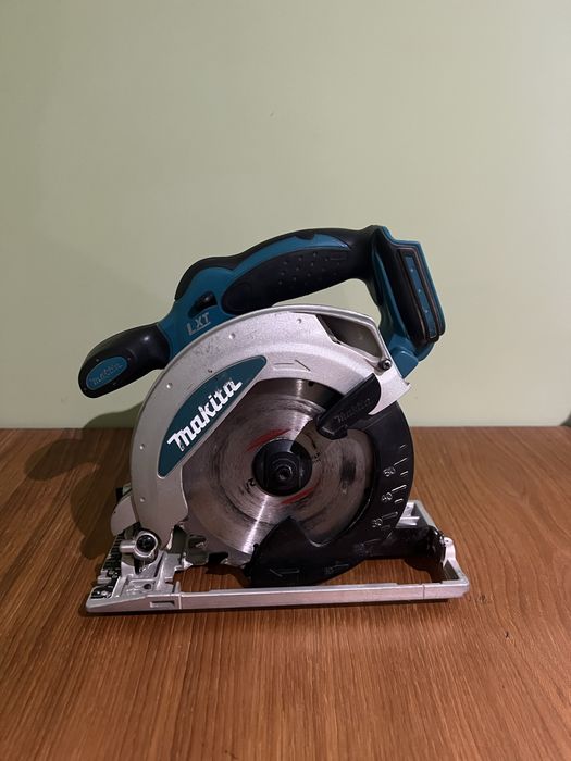 Акумуляторна дискова пила Makita DSS610Z. 165mm