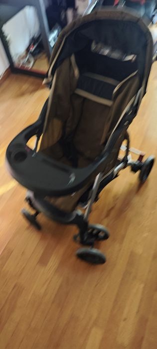 Carrinho de passeio em bom estado