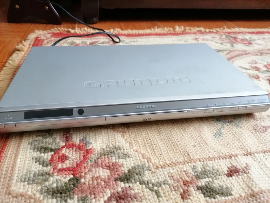 Vende se Leitor de DVDs