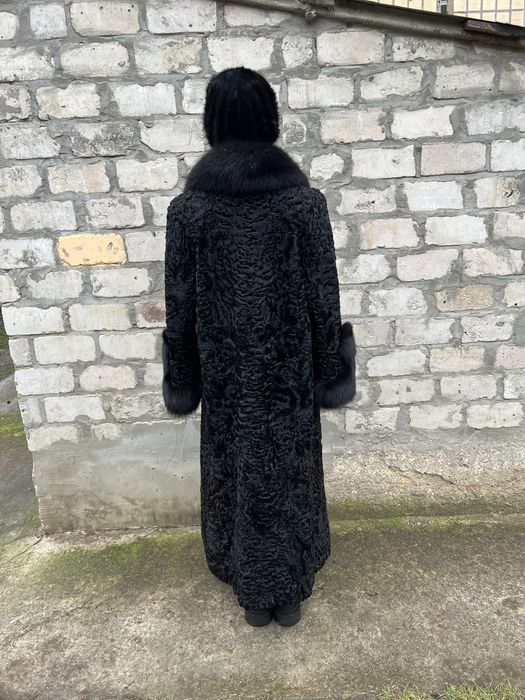 Шуба з натурального хутра вінтаж каракуль