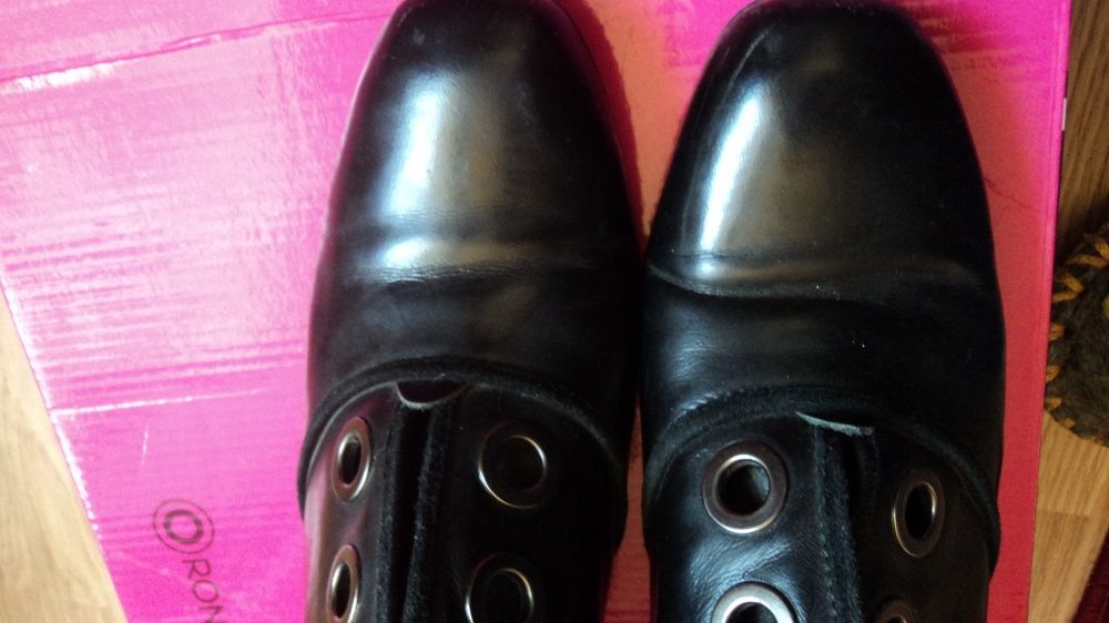 Кожа:Туфли весна/осень,очень красивые в отл. состоянии 38 разм