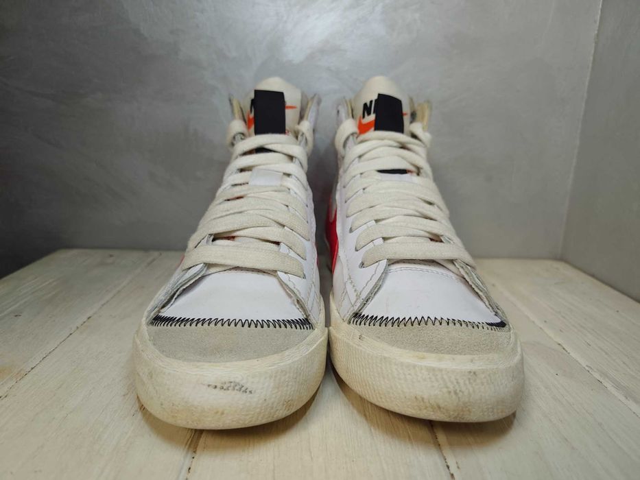 - Nike Blazer Mid '77 Jumbo