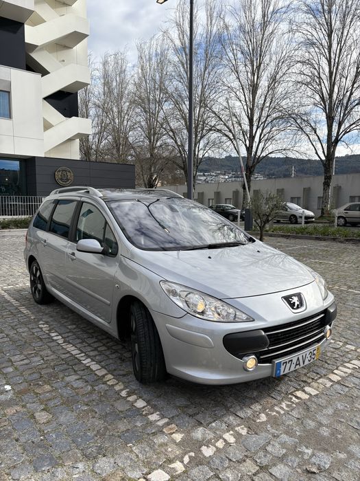 Peugeot 307 SW TDI 2005 . Carrinha a gasoleo , bancos em pele , teto panoramico , ar condicionado digital