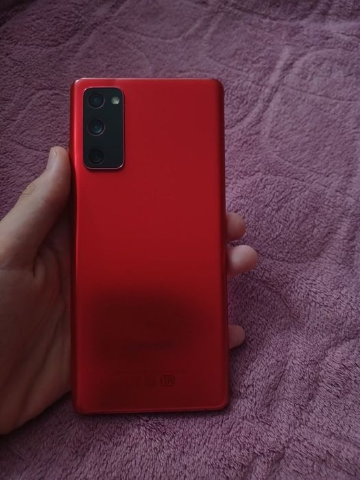 Samsung s20fe стан 9/10 присутній торг