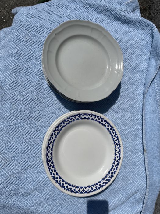 Pratos de loiça vintage