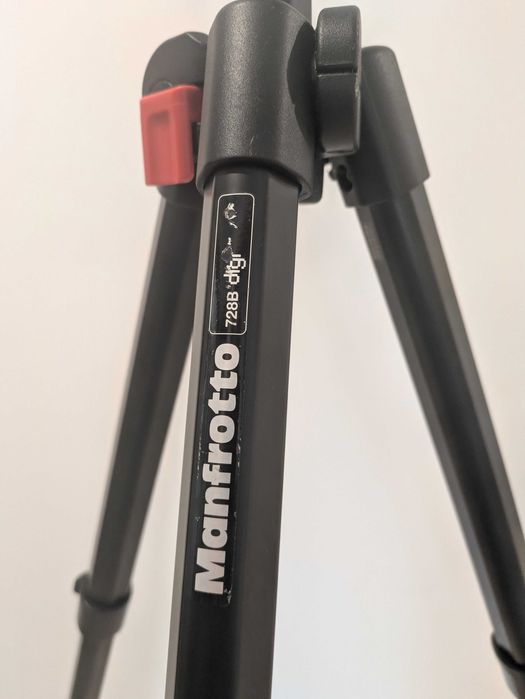 Tripé Manfrotto 728B