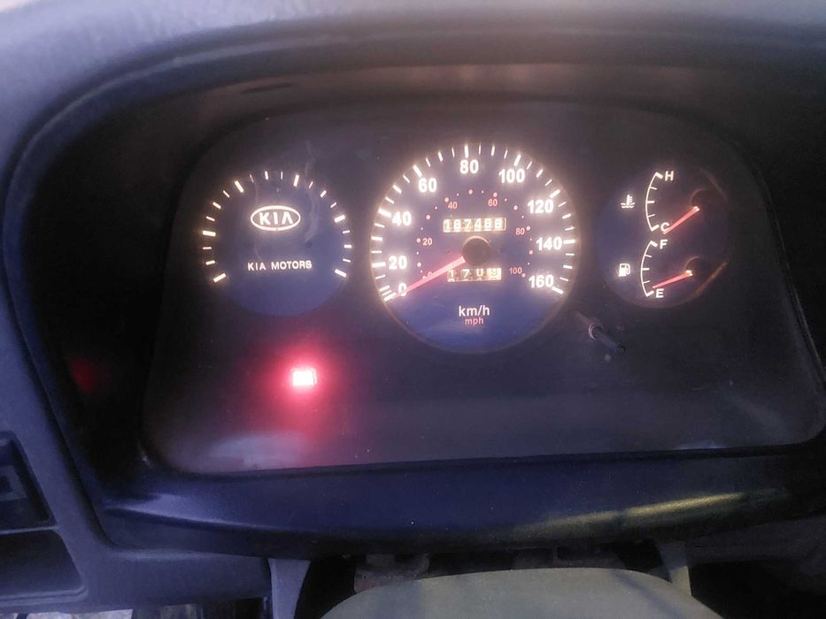 Caixa aberta 6 lugares poucos km