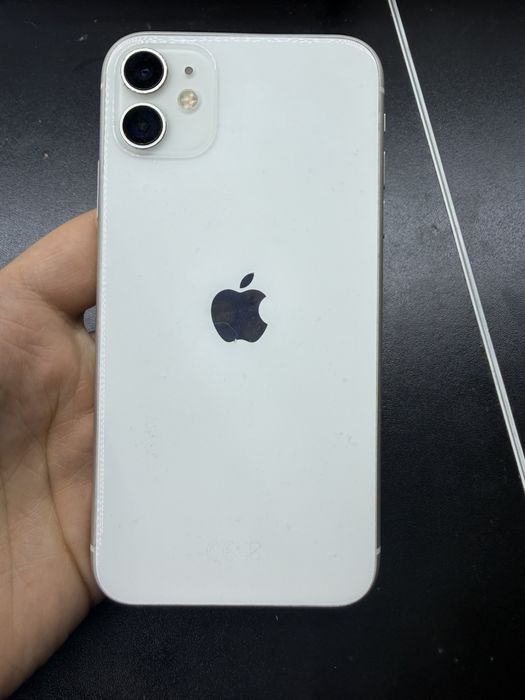 Iphome 11 white icloud