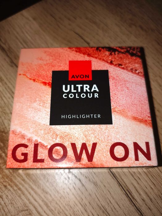 Puder rozświetlający Ultra - Icy Glow