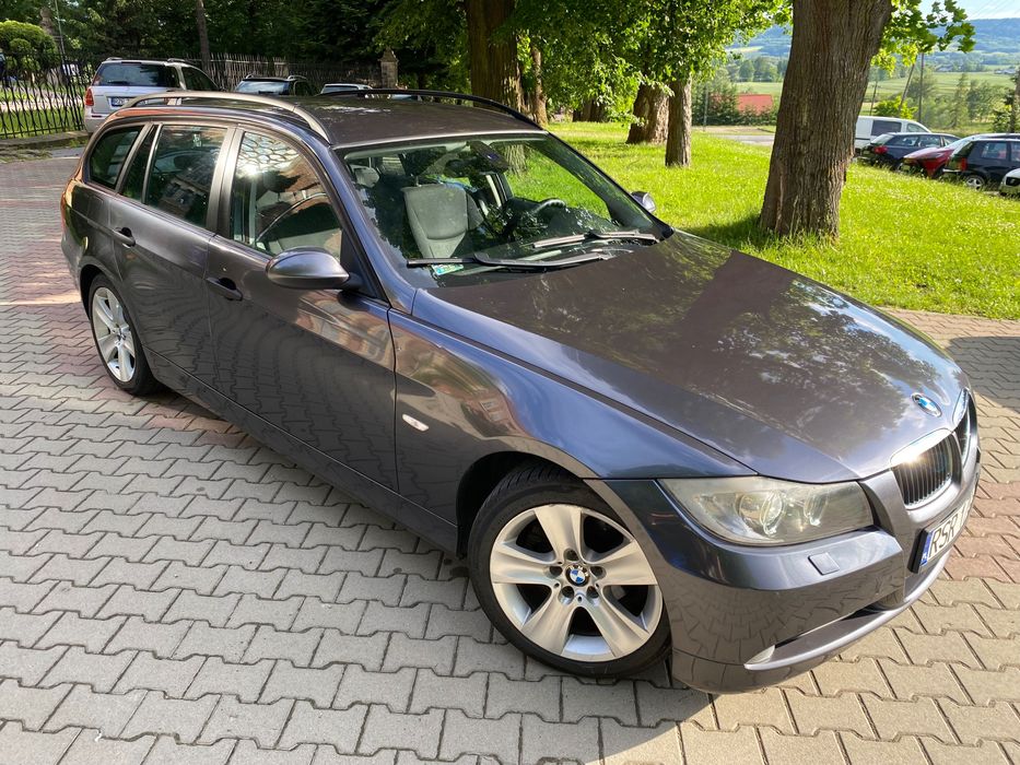 samochód BMW e91 2.0i