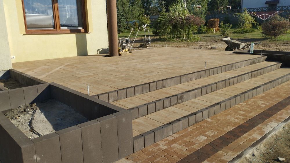 Układanie kostki brukowej