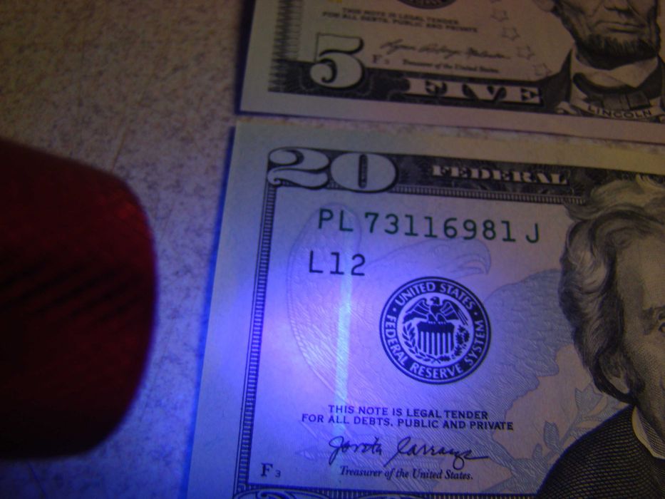 Latarka UV 9xLED taktyczna Tester banknotów bursztynu na 3 baterie AAA