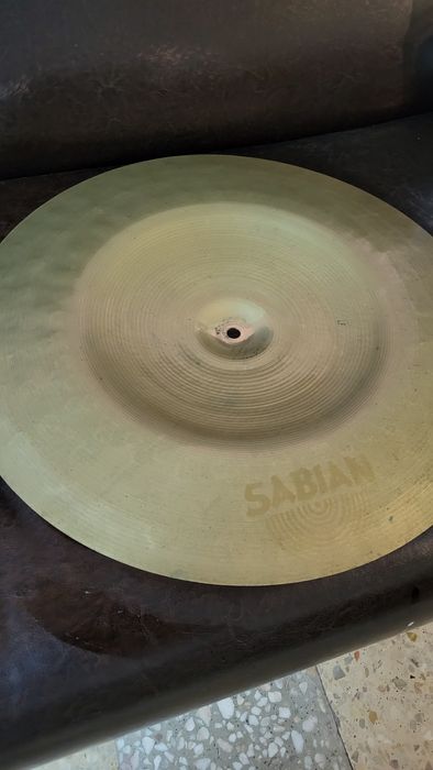 Prato Paragon 19" em perfeito estado