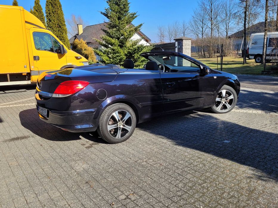 Opel Astra Twin Top 1,8 140KM cabrio-w ofercie różne kabriolety REJ PL