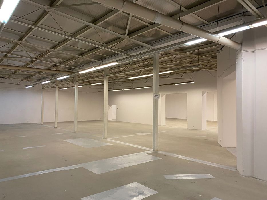 Wynajmę lokal handlowo-usługowy 550m2 w centrum