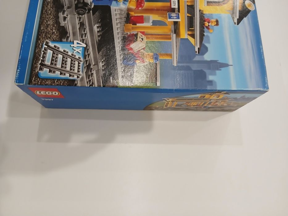 Nieotwarte Lego City 7997 Stacja Kolejowa