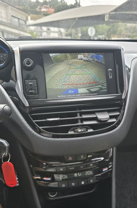 Peugeot 2008 — fotografia 7