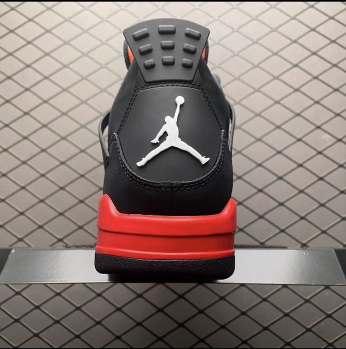 Nike Air Jordna 4