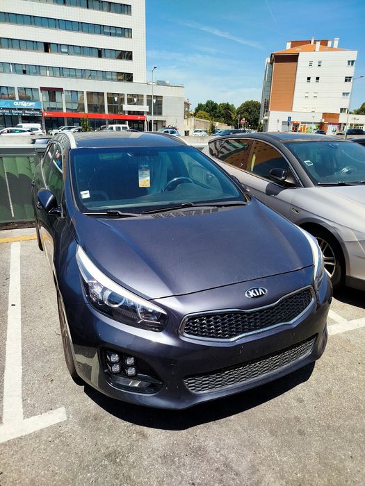 Kia Ceed 1.0 T-GDI — avariado (não liga) — bom para mecânico/reparação