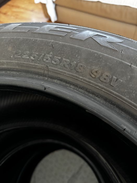 Шины Bridgestone  225/55R18