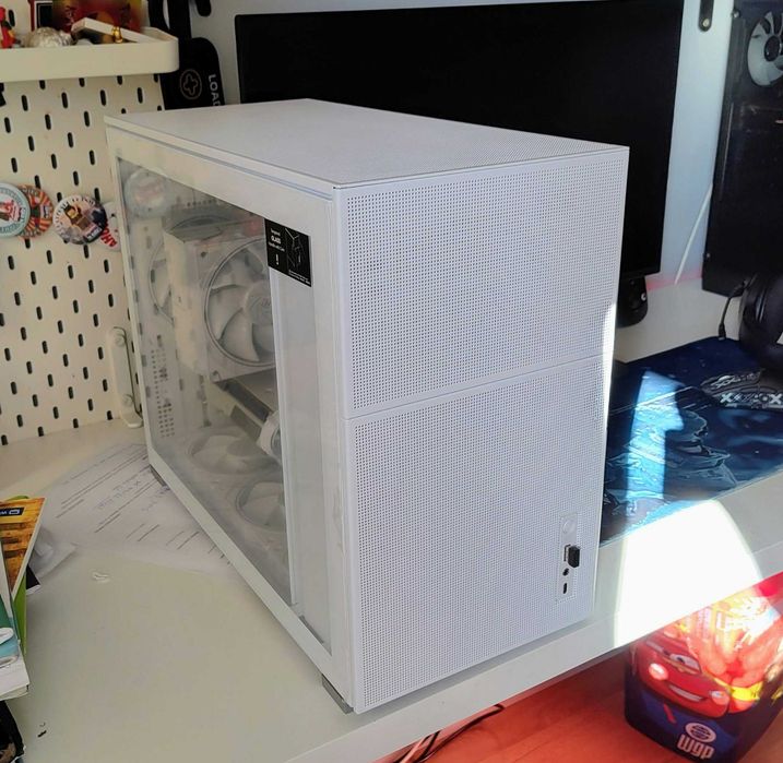 Biały jak Anioł - komputer do gier, nauki i pracy Ryzen 5 5600, RTX 2070S, B550 white, 16GB DDR4, 500GB M.2 SSD, obudowa Jonsbo,  9 wiatraków, pilot